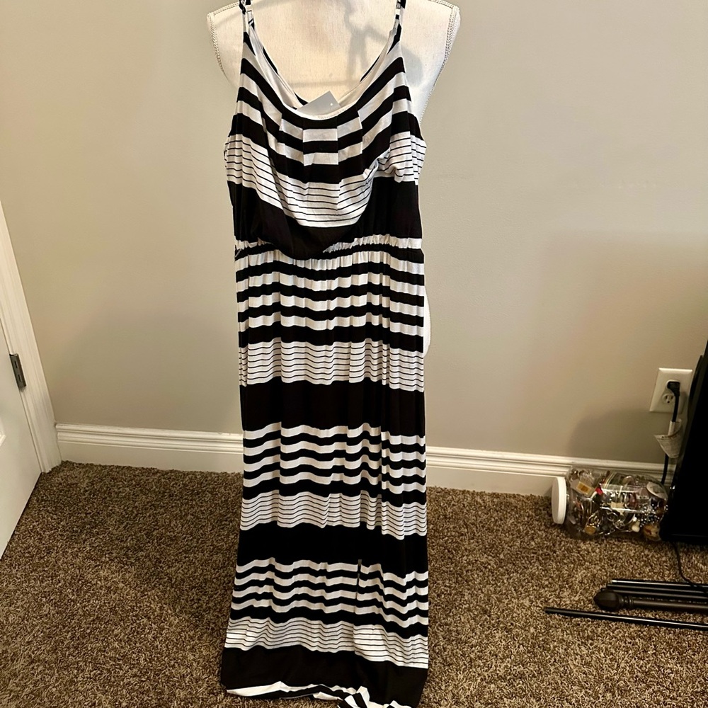 Chic Black and White Striped Maxi Dress
